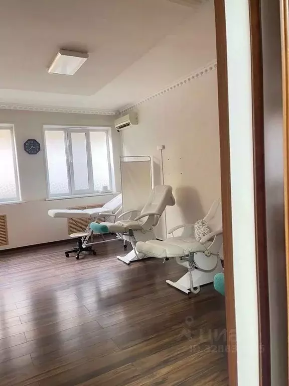 Дом в Кабардино-Балкария, Нальчик Дагестанская ул., 27 (700 м) - Фото 1