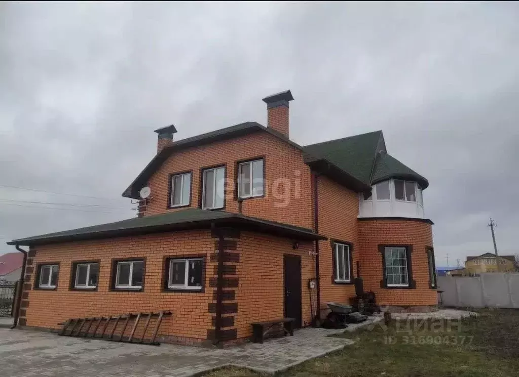Дом в Белгородская область, Поселок Чернянка городское поселение, ... - Фото 1