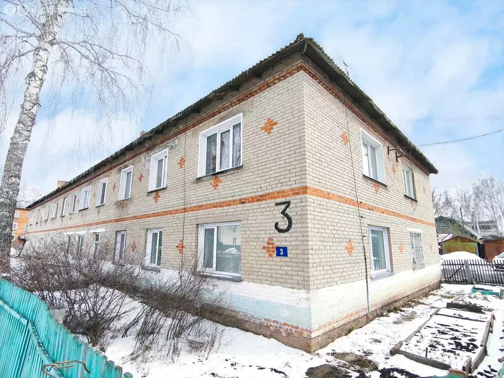 2-комнатная квартира: Болотное, Московская улица, 3 (40 м) - Фото 1