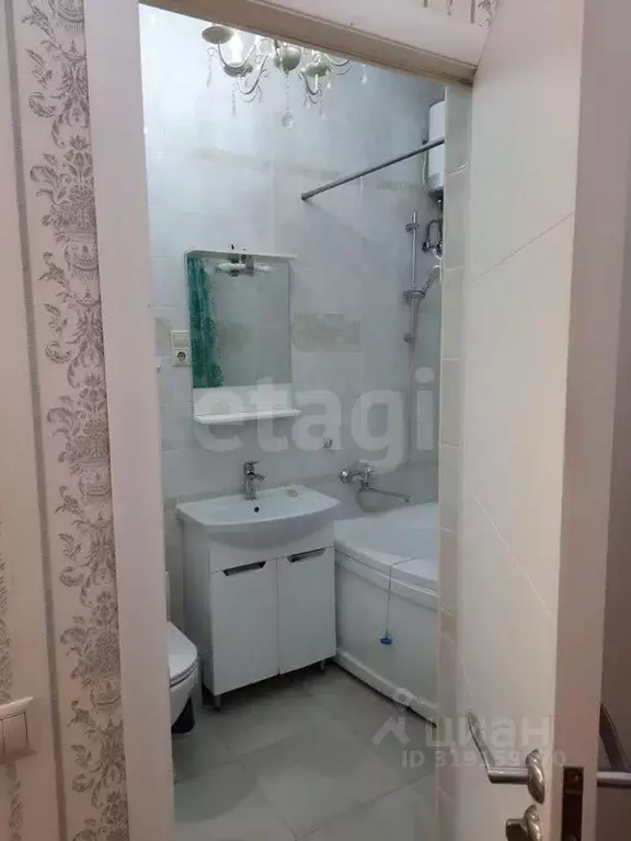 2-к кв. Башкортостан, Уфа ул. Октябрьской Революции, 31А (40.0 м) - Фото 1