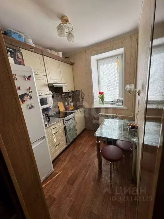 2-к кв. Белгородская область, Старый Оскол Макаренко мкр, 4А (40.0 м) - Фото 0