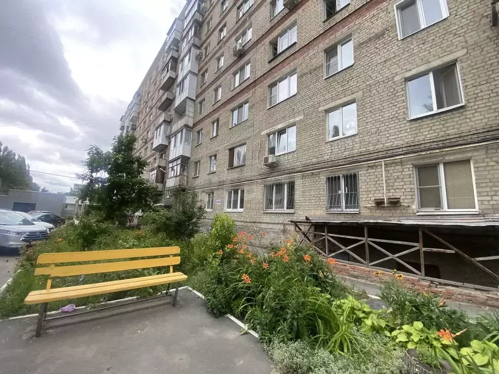 3-к кв. Саратовская область, Саратов ул. Большая Садовая, 95 (61.0 м) - Фото 0