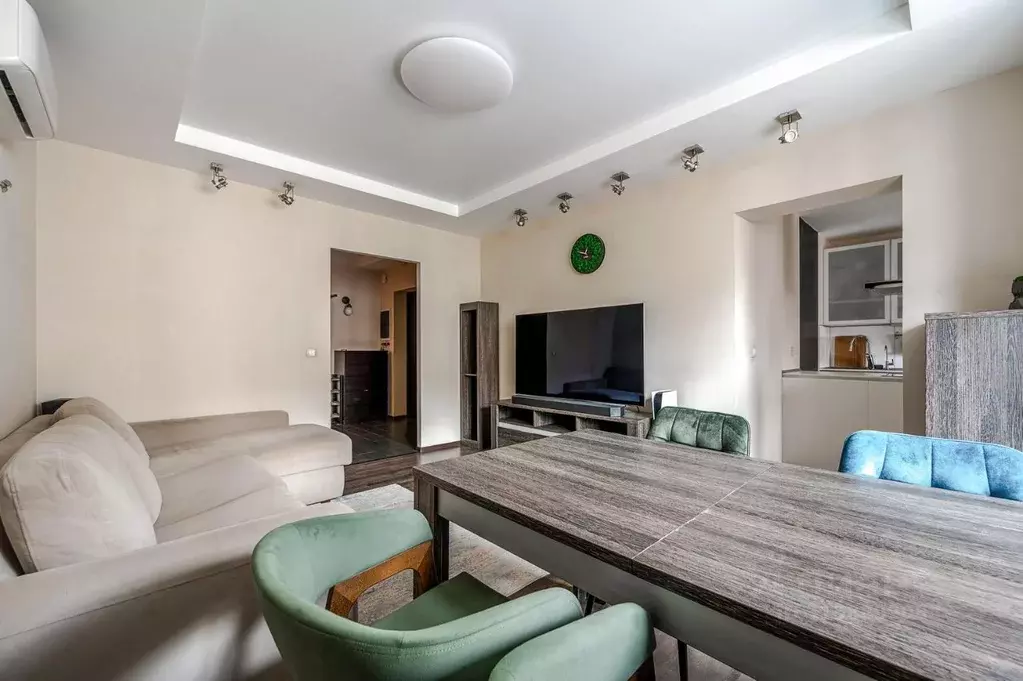 3-к кв. Санкт-Петербург ул. Ворошилова, 27к1 (91.9 м) - Фото 0