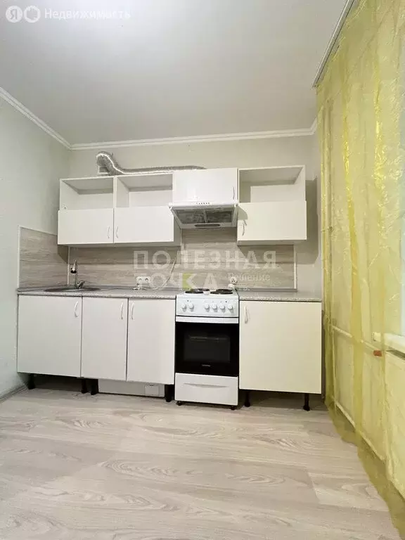 1-комнатная квартира: Стройкерамика, улица Анетты Басс, 9 (35 м) - Фото 1