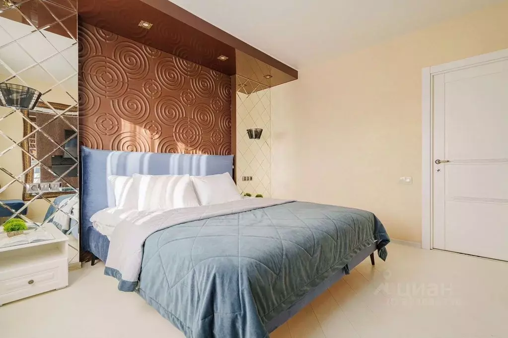 2-к кв. Свердловская область, Екатеринбург ул. Николая Островского, 1 ... - Фото 2