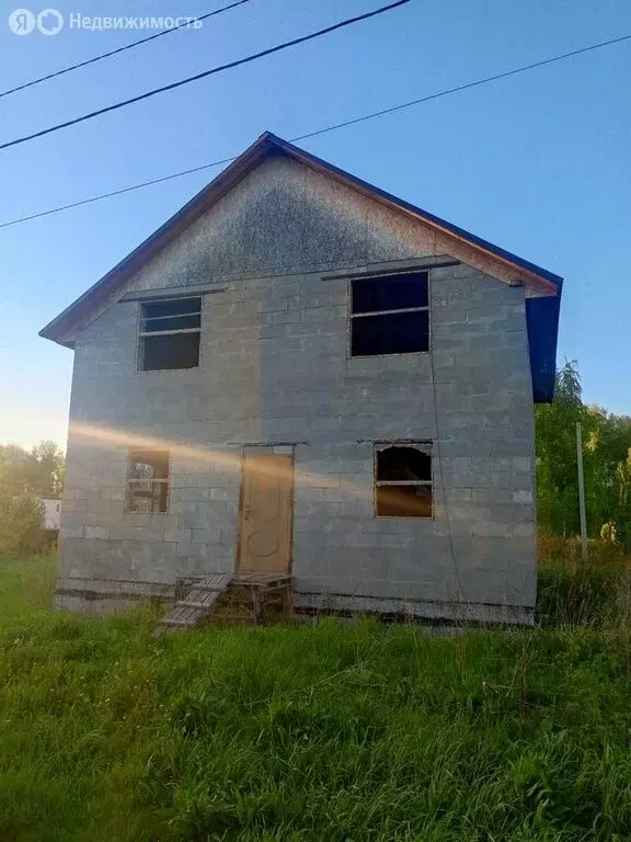 Дом в Раздольненский сельсовет, СТ Зорька, Лазурная улица, 27 (200 м) - Фото 1