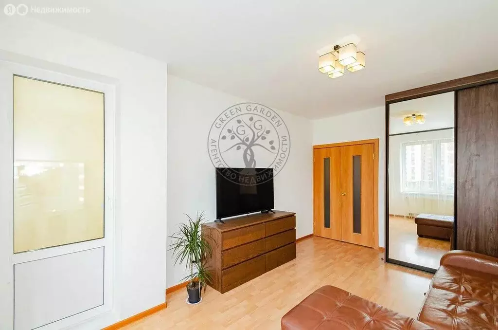 2-комнатная квартира: Екатеринбург, улица Анатолия Мехренцева, 32 ... - Фото 0