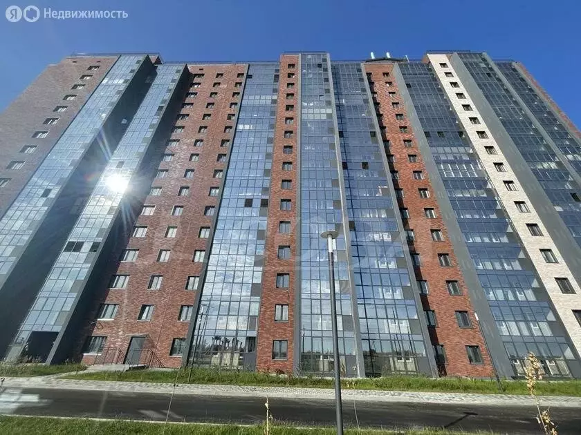 3-комнатная квартира: Тюмень, Алматинская улица, 12 (64.3 м) - Фото 2