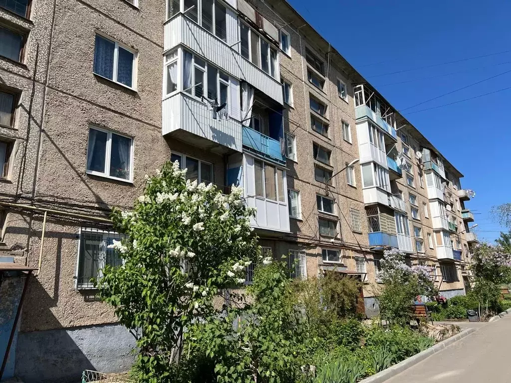 2-к кв. Саратовская область, Энгельс Полтавская ул., 33 (46.0 м) - Фото 0