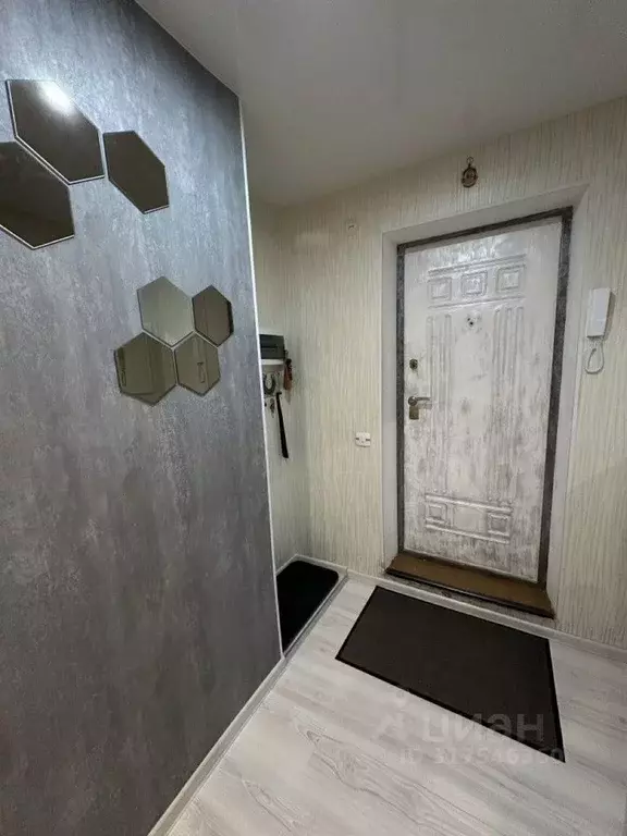 3-к кв. Свердловская область, Екатеринбург ул. Смазчиков, 2 (60.4 м) - Фото 1
