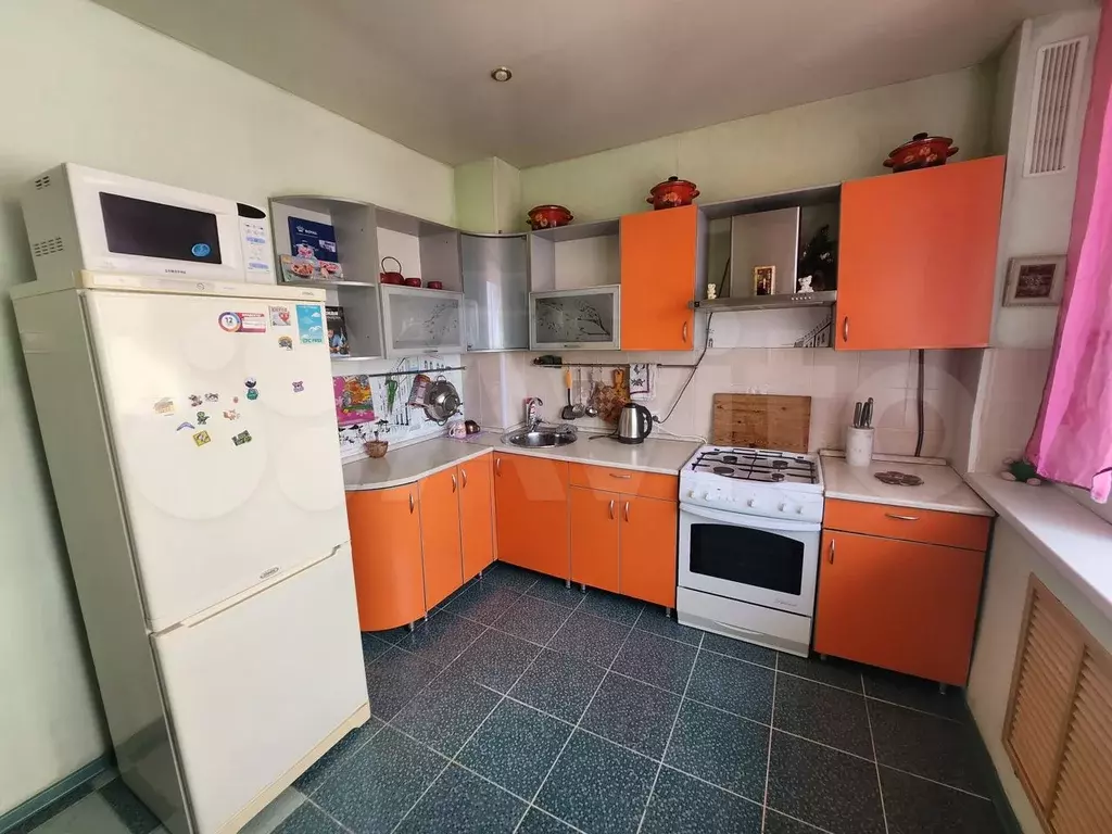 2-к. квартира, 60 м, 5/9 эт. - Фото 0