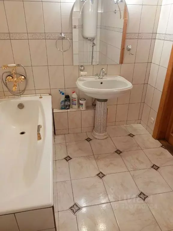 3-к кв. Саратовская область, Саратов Первомайская ул., 33/35 (70.7 м) - Фото 1