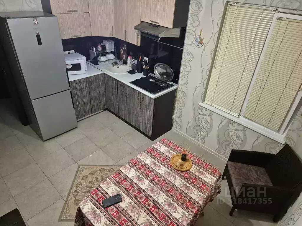 2-к кв. Краснодарский край, Сочи Адлер жилрайон, ул. Крупской, 25А ... - Фото 0