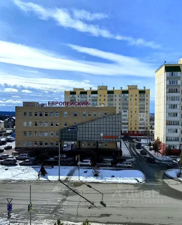 3-к кв. Ханты-Мансийский АО, Нягань 6-й мкр, 3 (79.3 м) - Фото 0