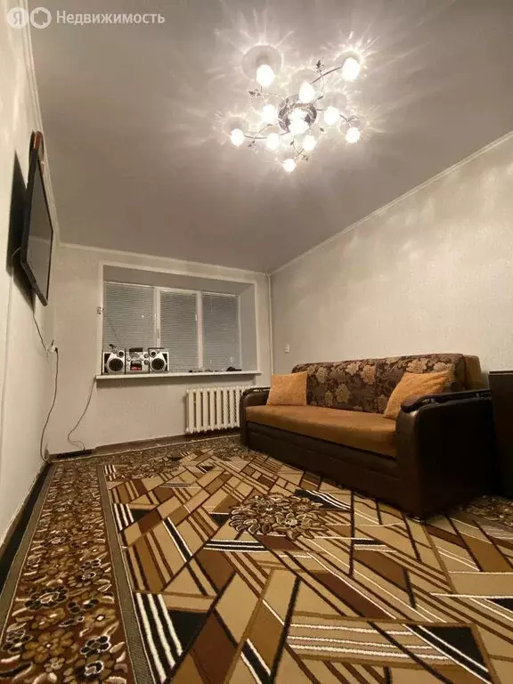 1-комнатная квартира: Казань, улица Химиков, 53 (30 м) - Фото 0