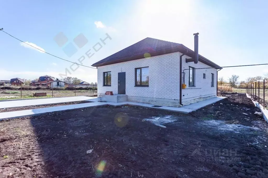 Дом в Краснодарский край, Красноармейский район, Новомышастовское ... - Фото 1