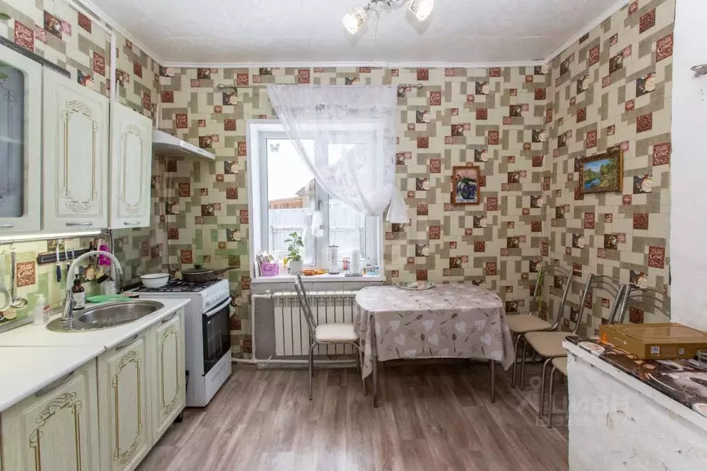 Дом в Тюменская область, Тобольский район, Верхнеаремзянское с/пос, с. ... - Фото 0