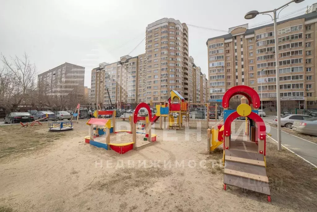 2-к кв. Свердловская область, Екатеринбург ул. Репина, 68 (65.1 м) - Фото 1