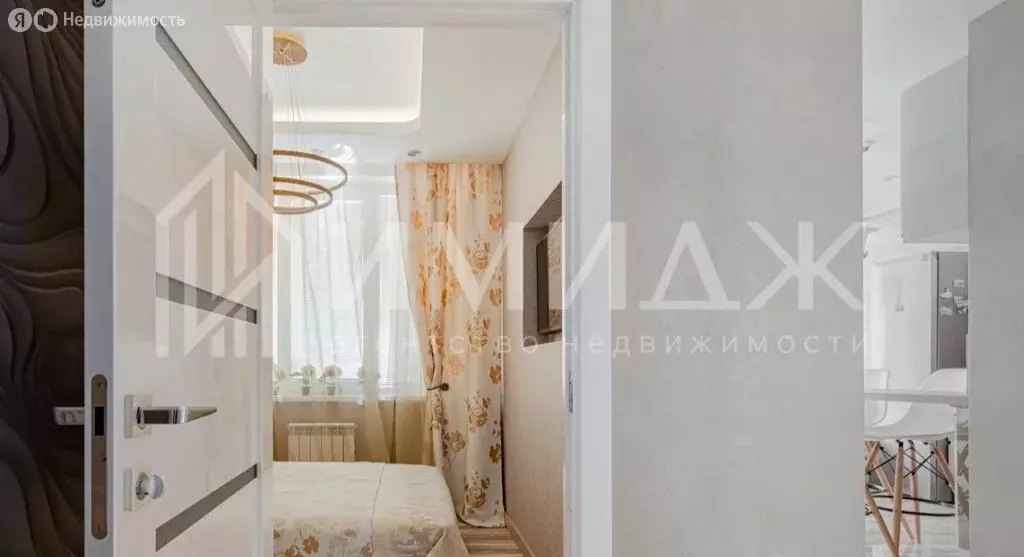 4-комнатная квартира: Сочи, улица Ленина, 217А/31 (74 м) - Фото 1