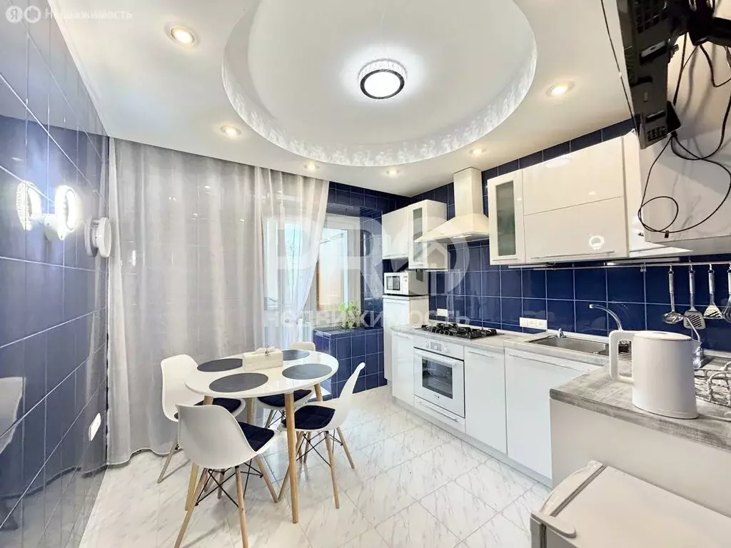 2-комнатная квартира: Ярославль, Рыбинская улица, 7 (60.4 м) - Фото 1