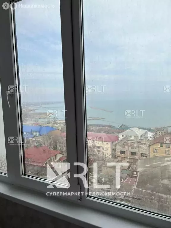 3-комнатная квартира: Махачкала, улица Магомета Гаджиева, 170Ж (130 м) - Фото 1