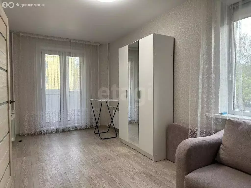 4-комнатная квартира: Новосибирск, улица Дениса Давыдова, 7/1 (69.4 м) - Фото 0