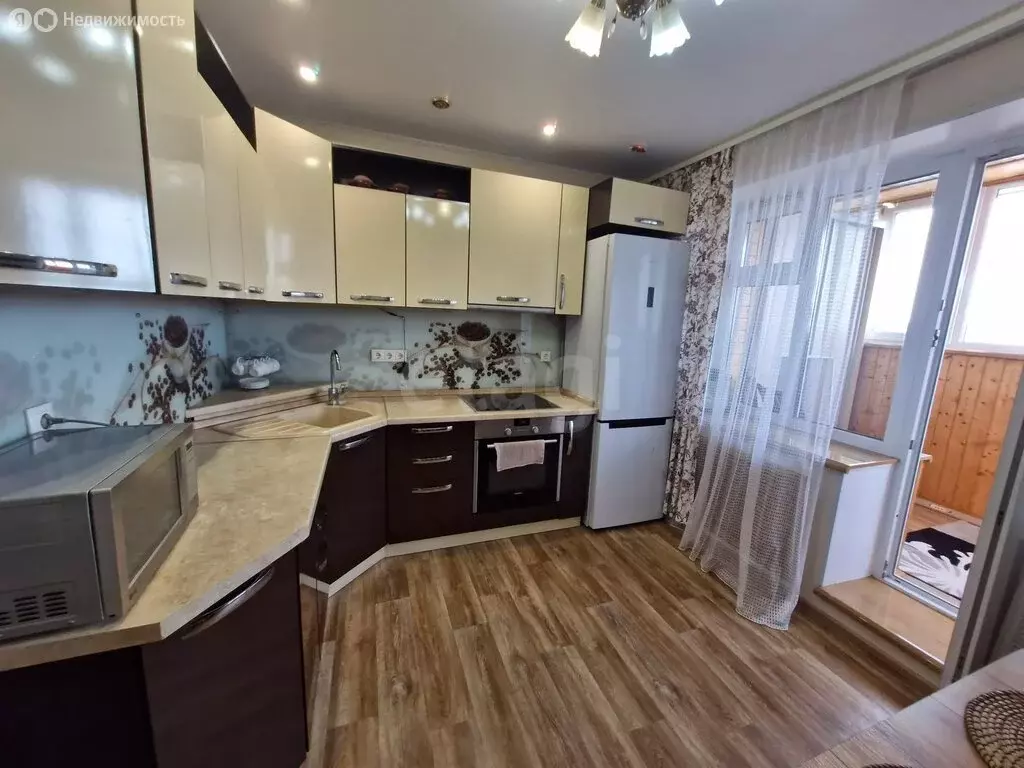 2-комнатная квартира: Чебоксары, улица Правая набережная Сугутки, 1 ... - Фото 1