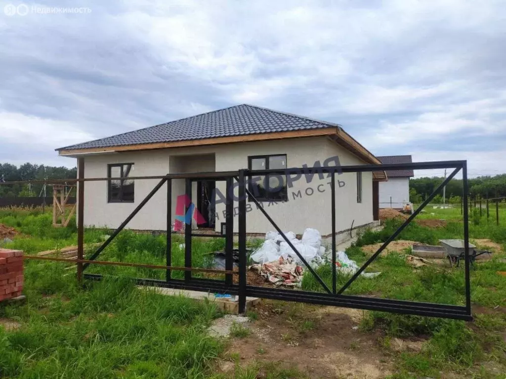 Дом в Тульская область, городской округ Тула, деревня Дементеево (105 ... - Фото 1