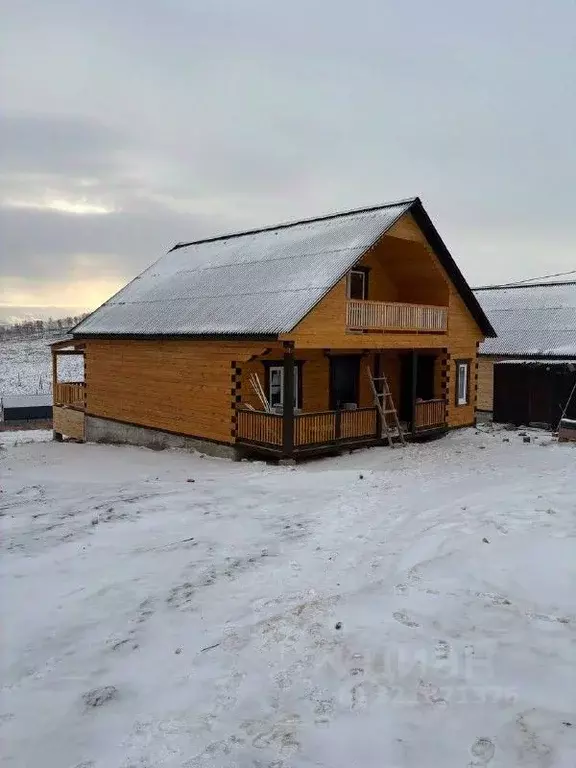 Дом в Красноярский край, Красноярск городской округ, пос. Минино ул. ... - Фото 1