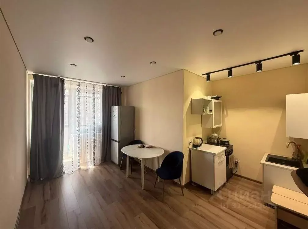 3-к кв. Хакасия, Абакан ул. Кирова, 185к1 (59.3 м) - Фото 0
