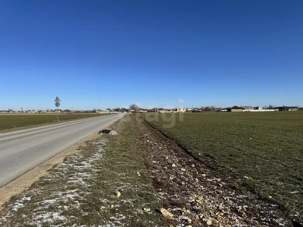 Участок в Крым, Сакский район, с. Ромашкино  (50.0 сот.) - Фото 1