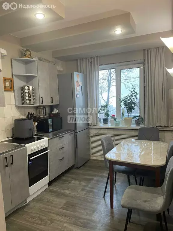 3-комнатная квартира: Владивосток, улица Толстого, 48 (70.6 м) - Фото 2