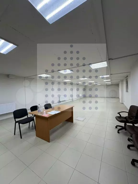 Торговая площадь, услуги, мастерская, офис 105 кв. м., ремонт, свой ... - Фото 0