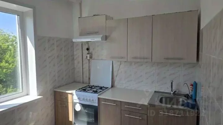 1-к кв. Омская область, Омск Братская ул., 21 (37.0 м) - Фото 0