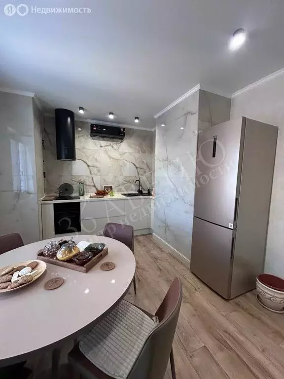 2-комнатная квартира: Воронеж, улица Революции 1905 года, 31Ю (71.8 м) - Фото 2