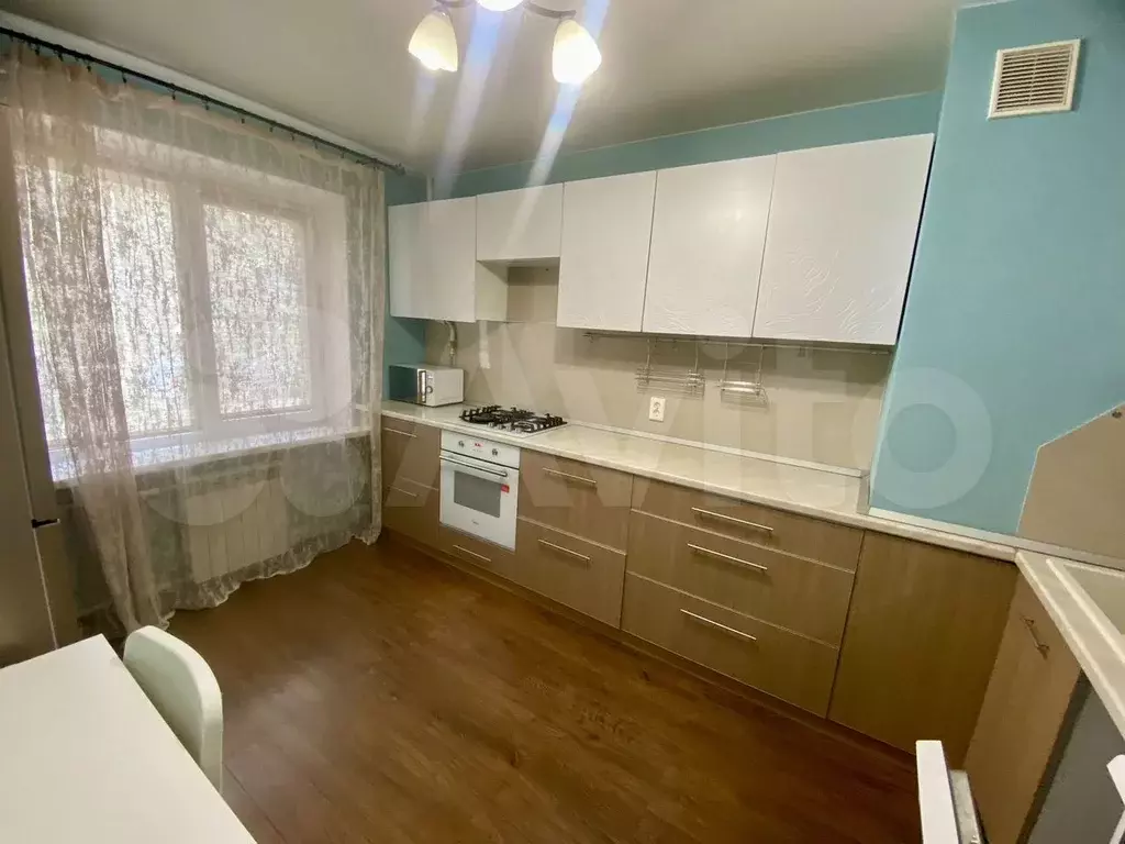 3-к. квартира, 64 м, 1/9 эт. - Фото 0