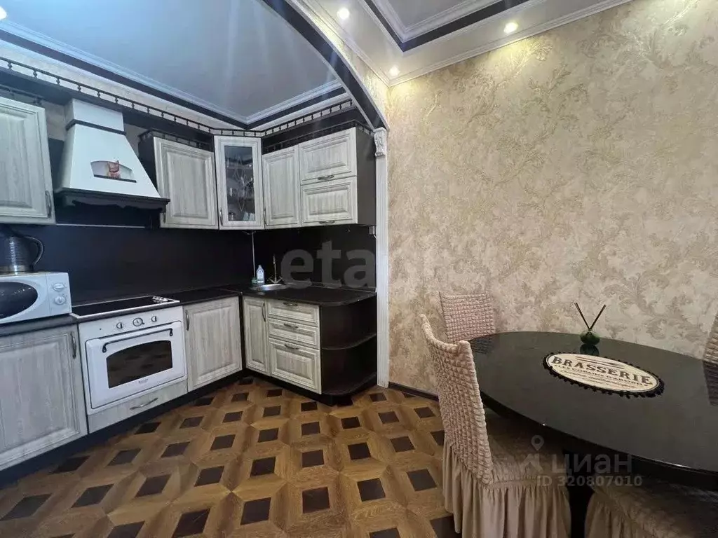 1-к кв. Ханты-Мансийский АО, Сургут ул. 30 лет Победы, 41 (53.0 м) - Фото 1