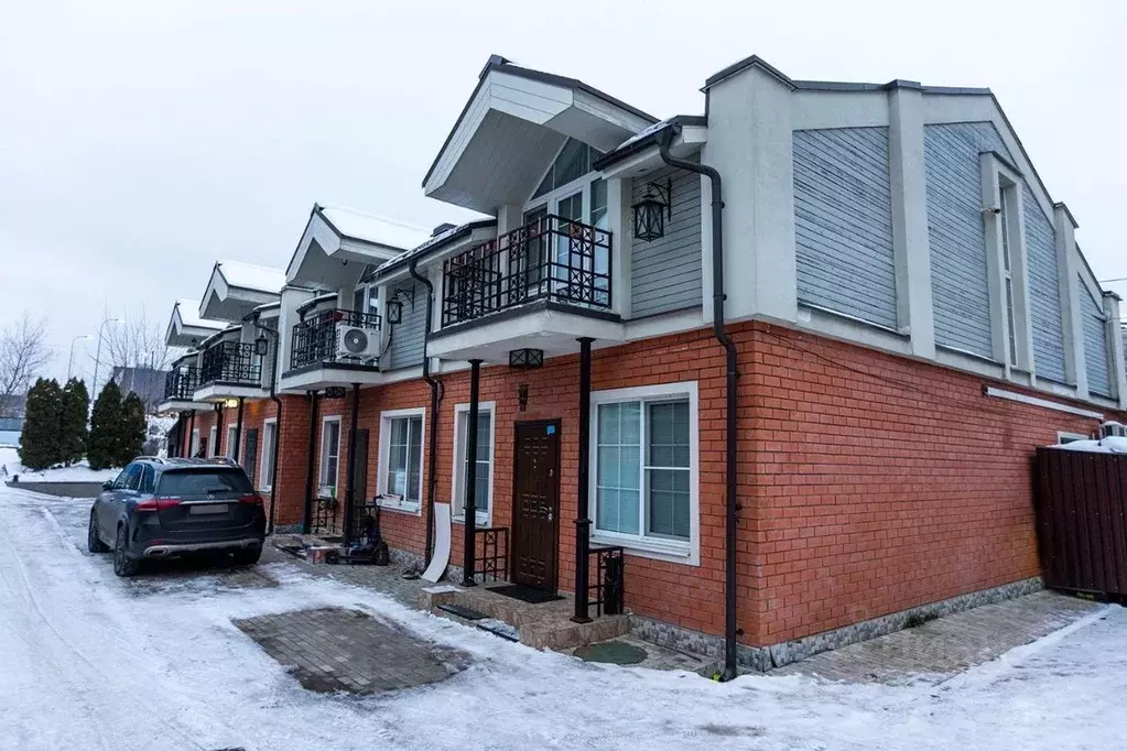 Таунхаус в Московская область, Одинцово ул. Военный Городок (120 м) - Фото 2