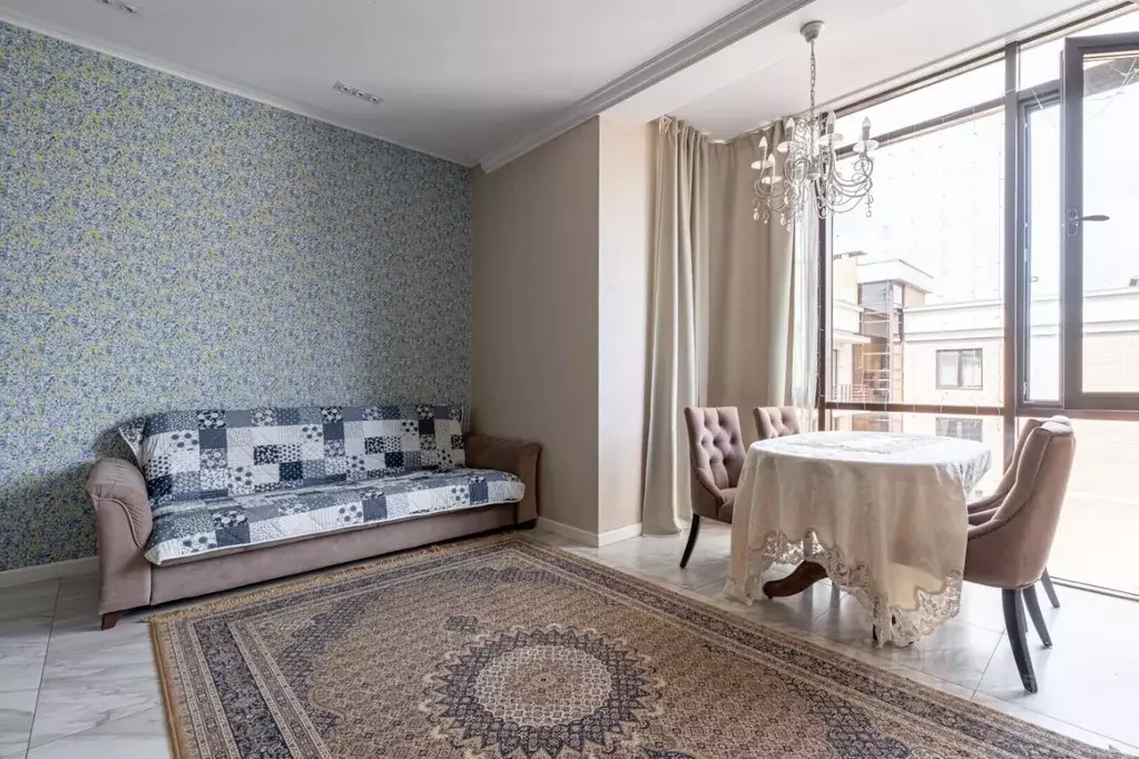 3-к кв. Татарстан, Казань ул. Габдуллы Кариева, 10 (93.3 м) - Фото 1