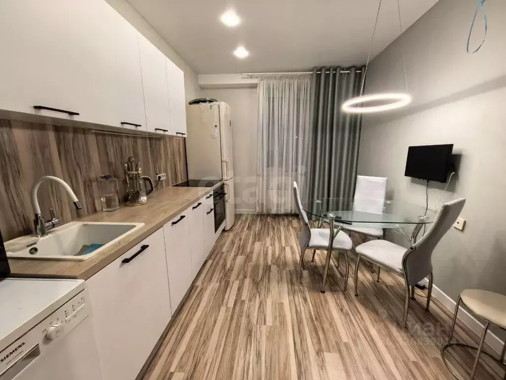 3-к кв. Пермский край, Пермь Хабаровская ул., 54 (84.1 м) - Фото 1