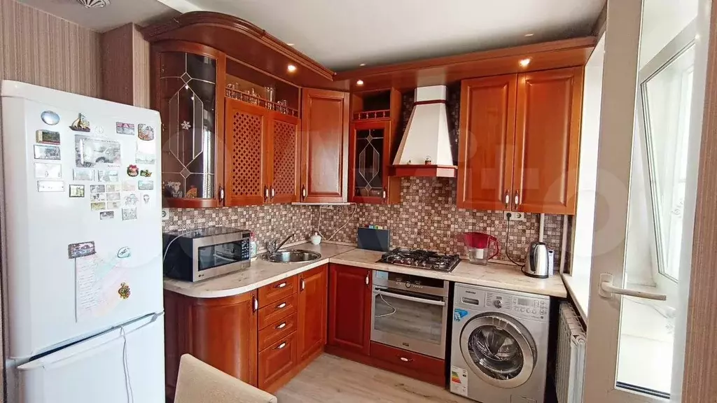 2-к. квартира, 53,6 м, 2/9 эт. - Фото 0