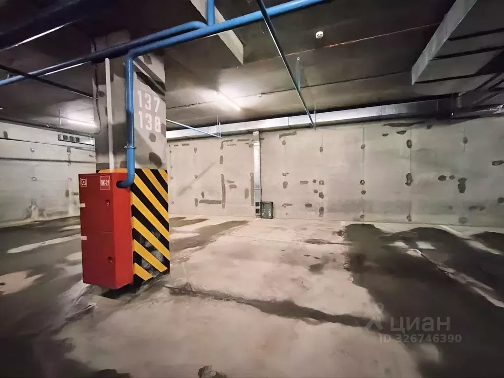 Гараж в Свердловская область, Екатеринбург ул. Евгения Савкова, 4 (15 ... - Фото 1