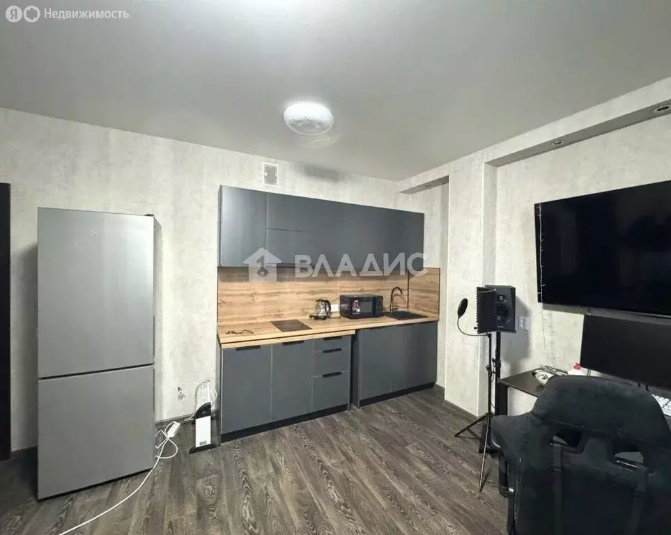 Квартира-студия: Волгоград, улица Малиновского, 8А (29.6 м) - Фото 2