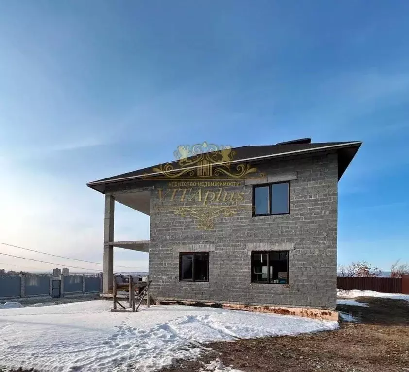 Дом в Приморский край, Артем ул. Воровского (161 м) - Фото 2