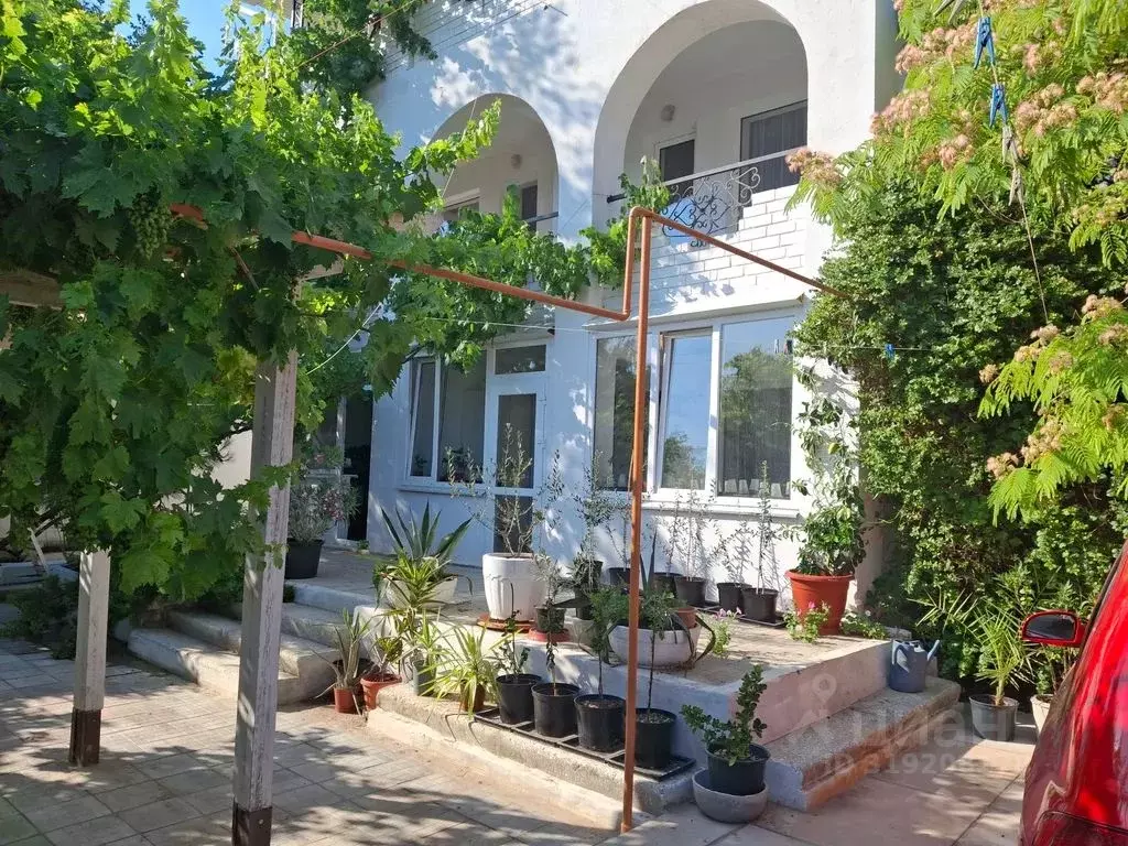 Комната Крым, Сакский район, с. Молочное ул. Лиманная, 83 - Фото 1