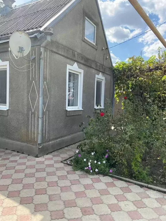 Дом в Краснодарский край, Калининский район, Старовеличковское с/пос, ... - Фото 1