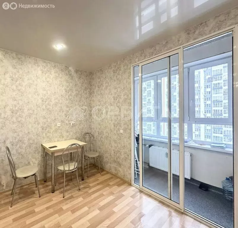 1-комнатная квартира: Тюмень, улица Василия Подшибякина, 12 (38.9 м) - Фото 1