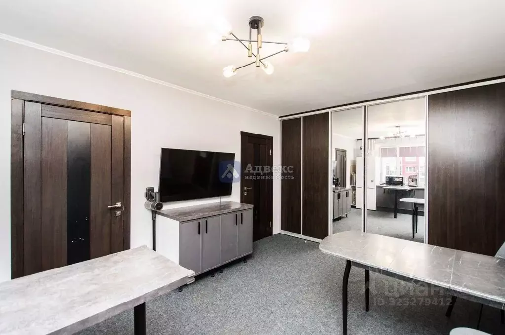 2-к кв. Тюменская область, Тюмень ул. Александра Митинского, 7 (56.1 ... - Фото 1