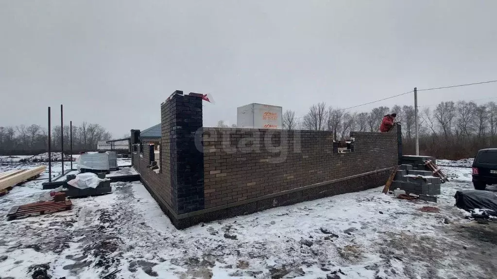 Дом в Белгородская область, Строитель Яковлевский городской округ, ул. ... - Фото 1