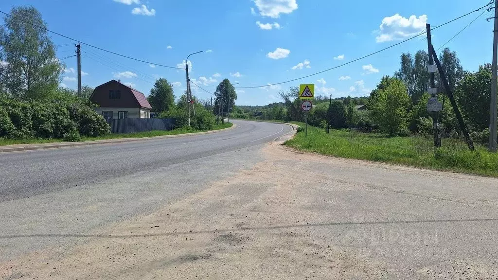 Участок в Калужская область, Жуковский район, Высокиничи с/пос, д. ... - Фото 1